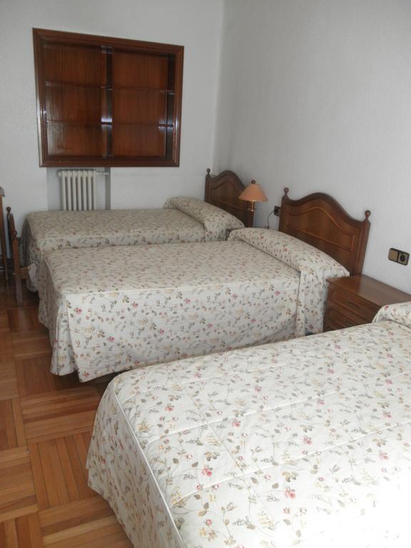 Hostal Los Andes Madrid Habitación foto