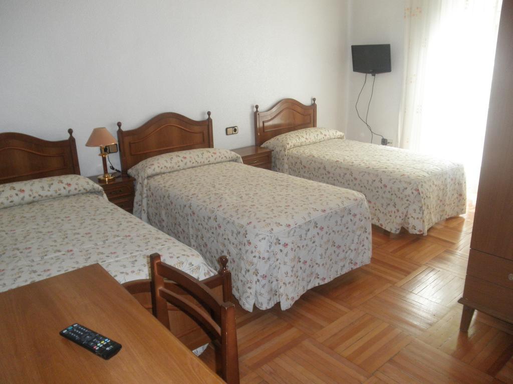 Hostal Los Andes Madrid Habitación foto