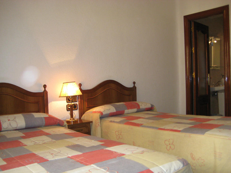 Hostal Los Andes Madrid Habitación foto
