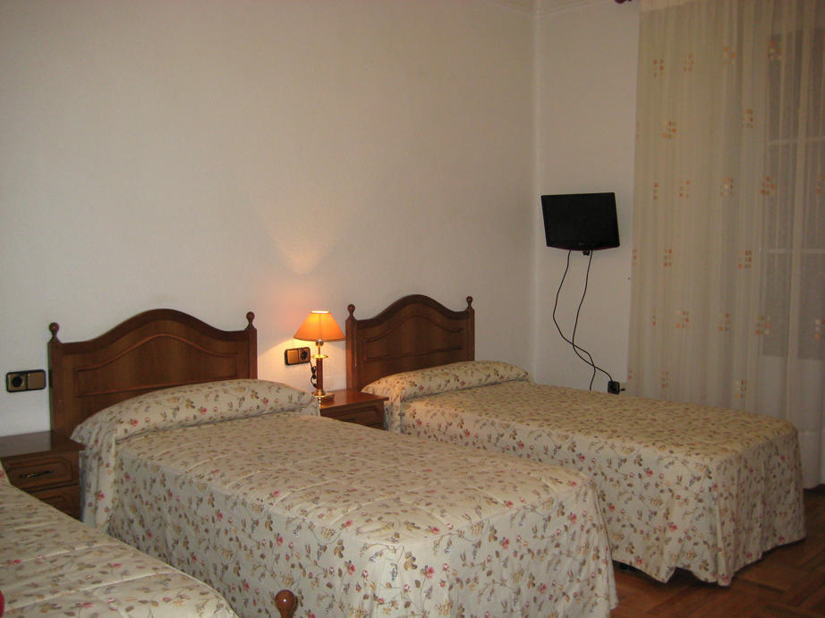 Hostal Los Andes Madrid Habitación foto